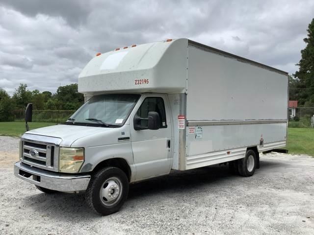 Ford E-350 Utilitaire