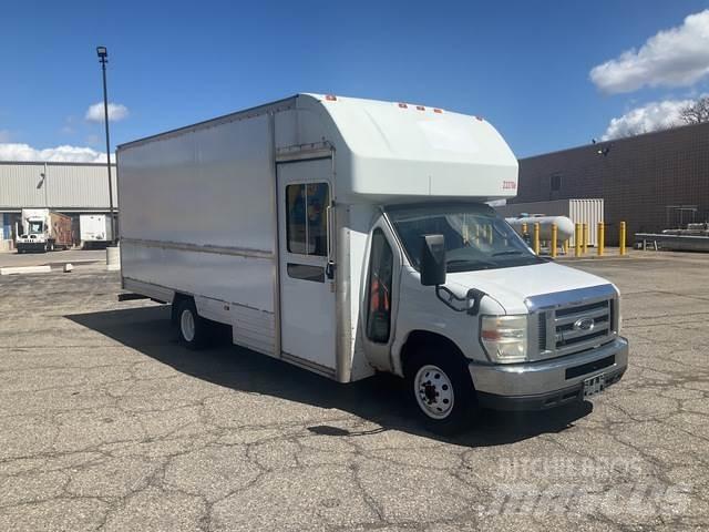 Ford E-350 Camion Fourgon