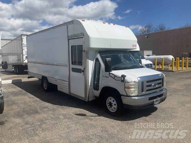 Ford E-350 Camion Fourgon
