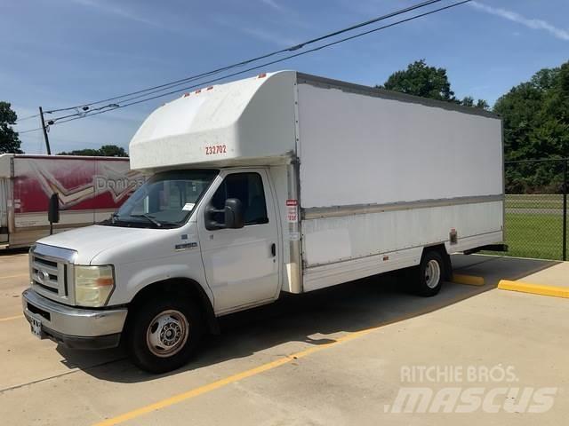 Ford E-350 Utilitaire