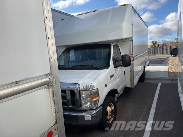 Ford E-350 Camion Fourgon