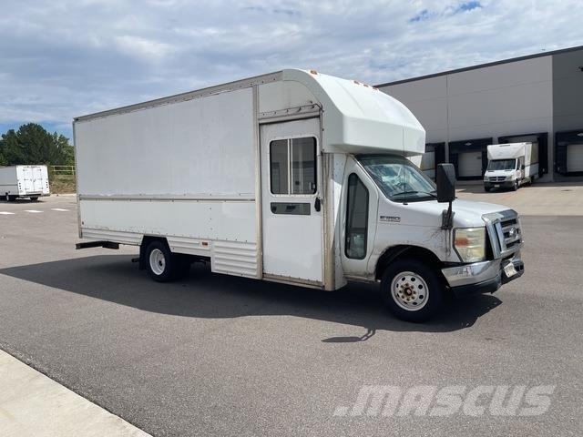 Ford E-350 Camion Fourgon