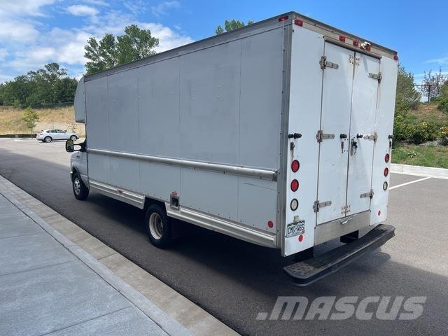 Ford E-350 Camion Fourgon