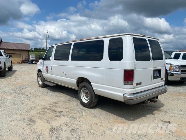 Ford E-350 Voiture