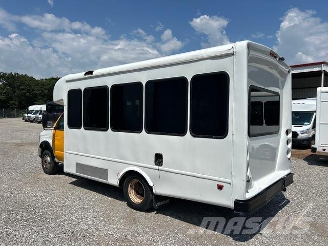 Ford E-350 Mini-bus