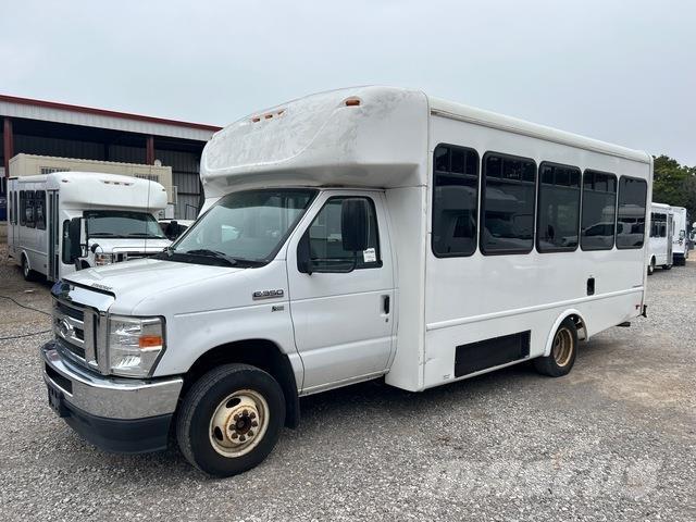 Ford E-350 Mini-bus
