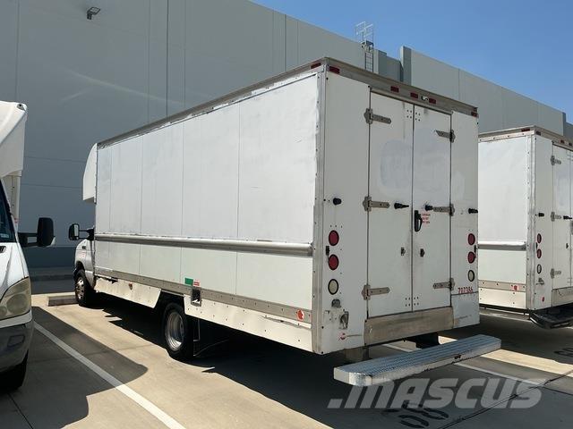 Ford E-350 Fourgon