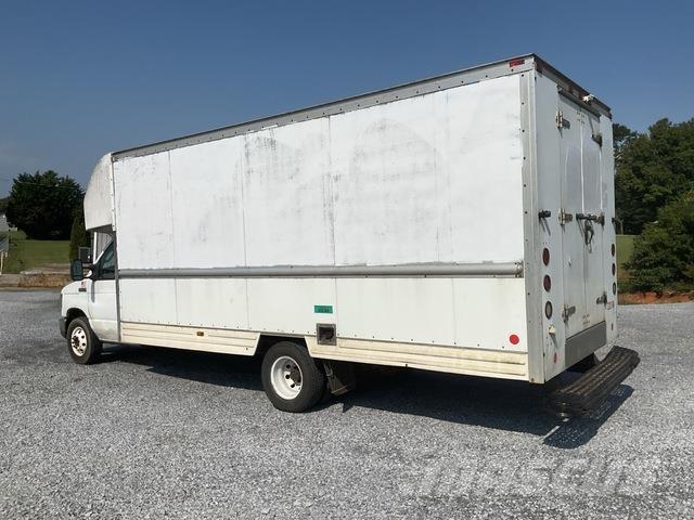 Ford E-350 Camion Fourgon