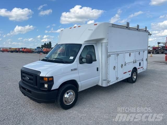 Ford E-450 Utilitaire benne