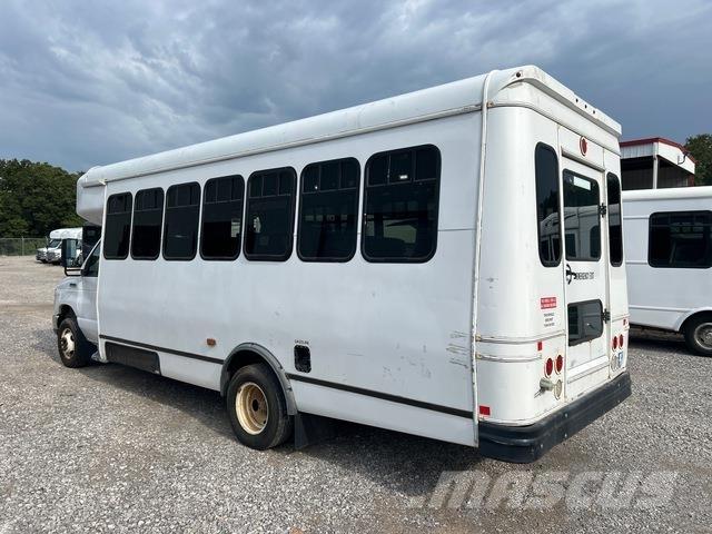 Ford E-450 Mini-bus