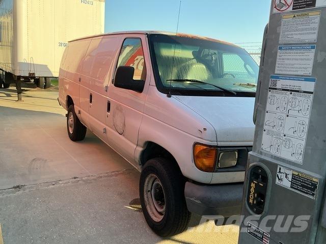 Ford E350 Camion Fourgon