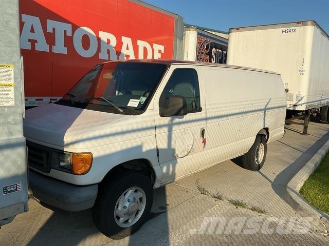 Ford E350 Camion Fourgon