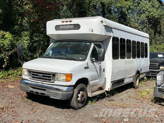 Ford E450 Voiture