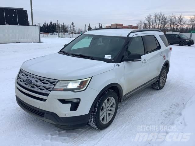 Ford Explorer Voiture