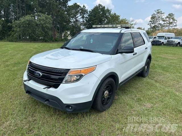 Ford Explorer Voiture
