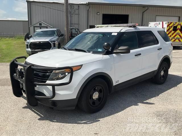 Ford Explorer Voiture