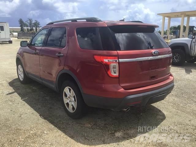 Ford Explorer Voiture