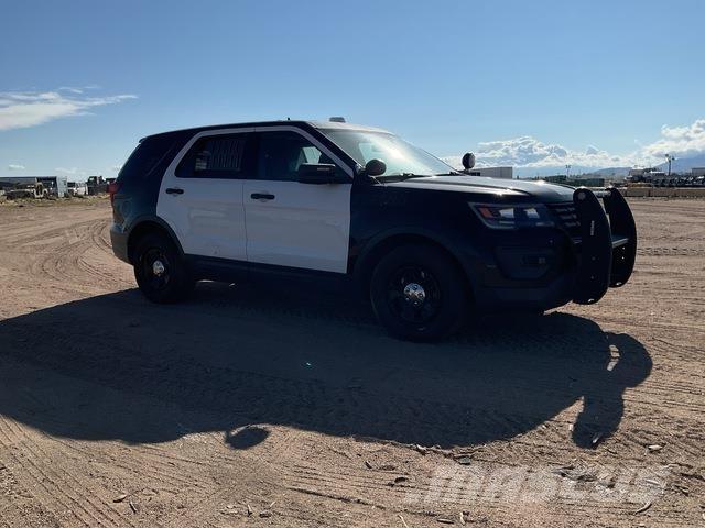 Ford Explorer Voiture