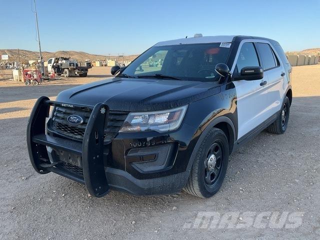 Ford Explorer Voiture