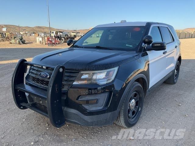 Ford Explorer Voiture