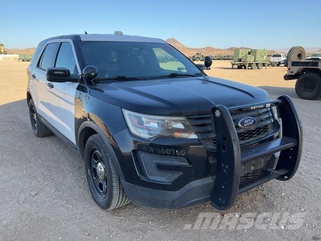 Ford Explorer Voiture