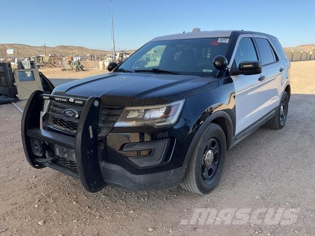 Ford Explorer Voiture