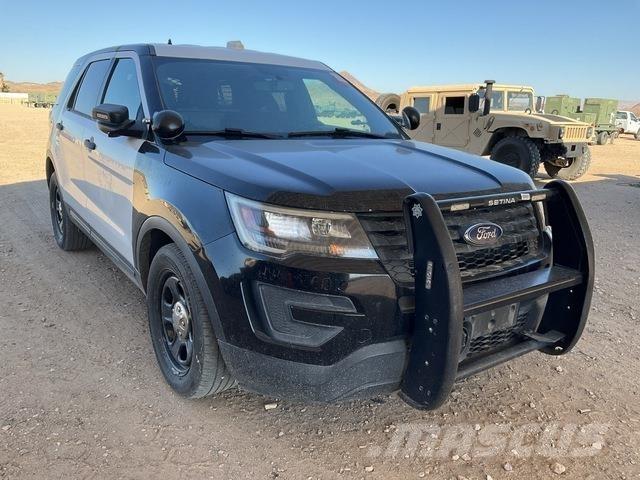 Ford Explorer Voiture