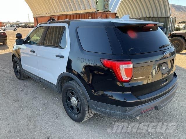 Ford Explorer Voiture