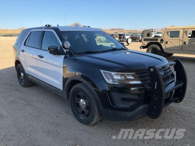 Ford Explorer Voiture