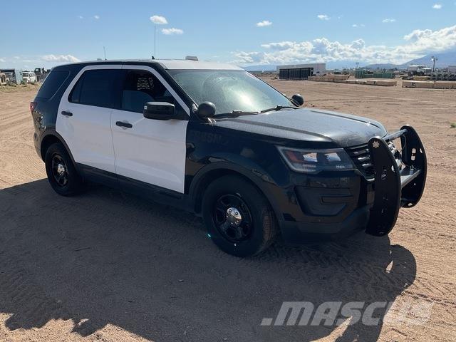 Ford Explorer Voiture