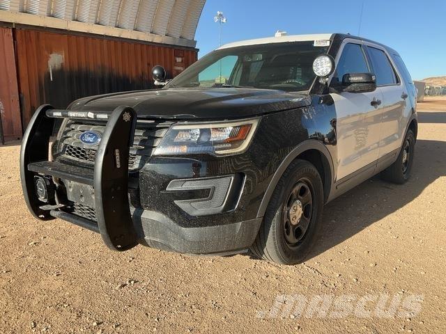 Ford Explorer Voiture
