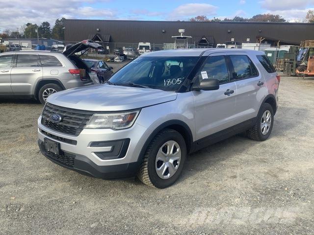Ford Explorer Voiture