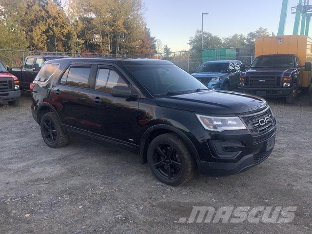 Ford Explorer Voiture
