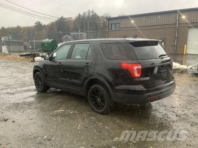 Ford Explorer Voiture