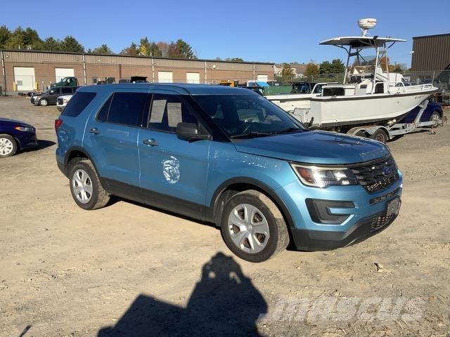 Ford Explorer Voiture