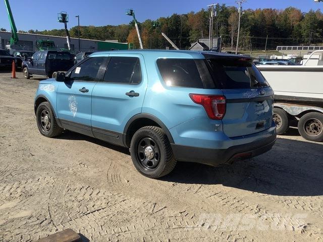 Ford Explorer Voiture