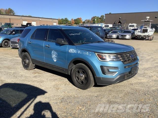Ford Explorer Voiture