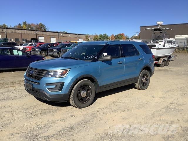 Ford Explorer Voiture