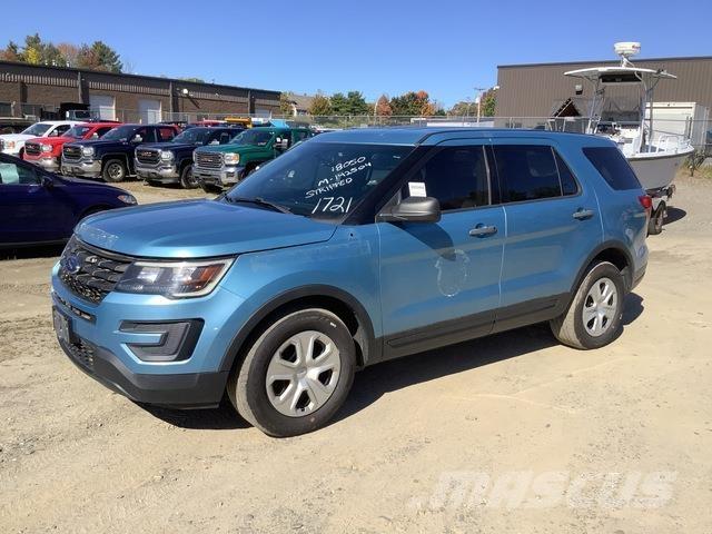 Ford Explorer Voiture