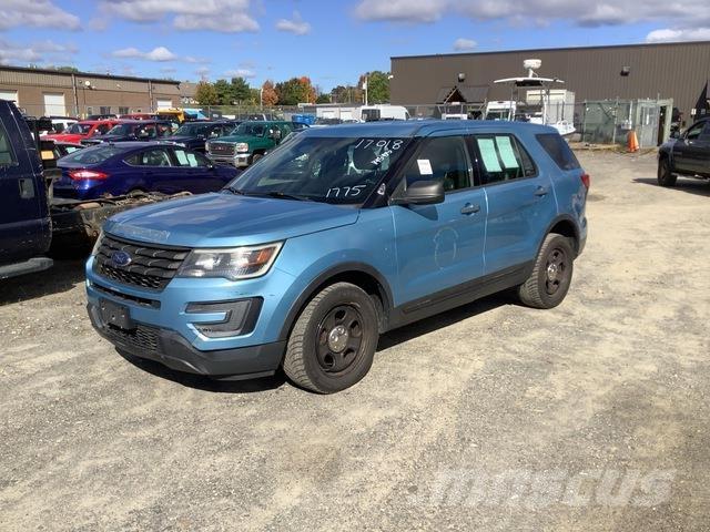 Ford Explorer Voiture