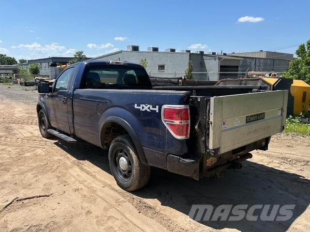 Ford F-150 XL Utilitaire benne