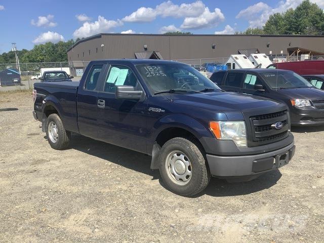 Ford F-150 XL Utilitaire benne