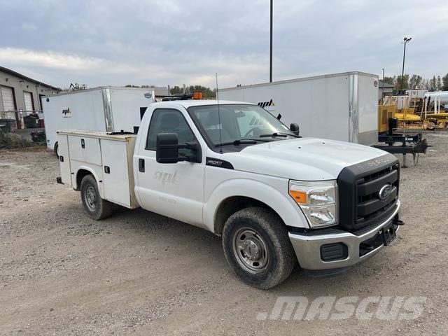 Ford F-250 Utilitaire benne