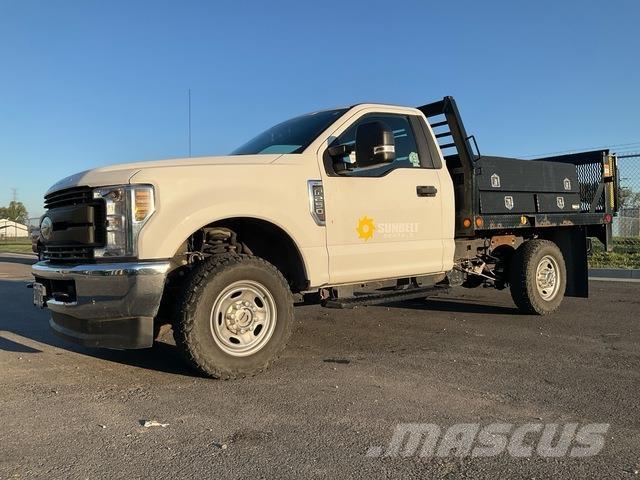 Ford F-250 Camion plateau