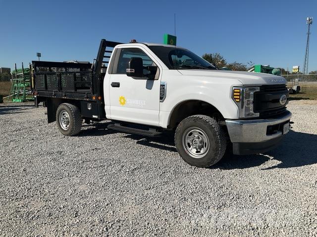 Ford F-250 Camion plateau