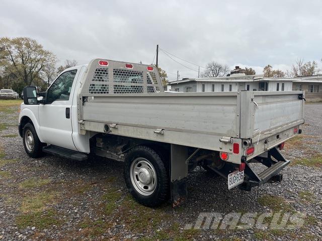 Ford F-250 Camion plateau