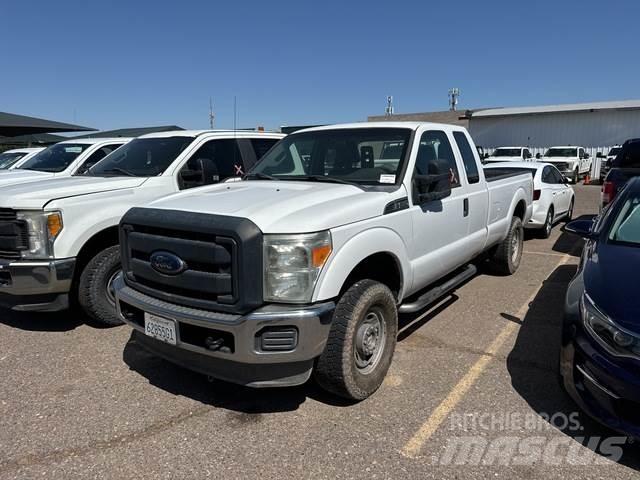 Ford F-250 Autre fourgon / utilitaire