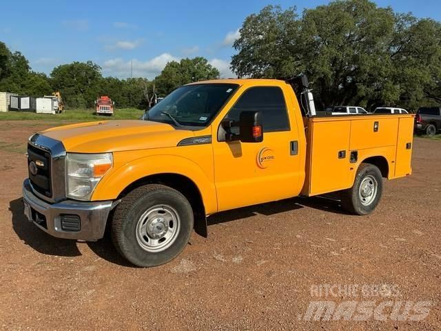 Ford F-250 Utilitaire benne