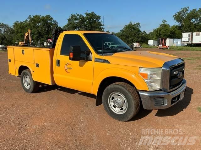 Ford F-250 Utilitaire benne