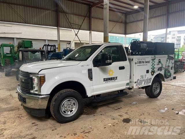 Ford F-250 Utilitaire benne
